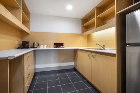 Holiday Inn Melbourne Airport - Tourism Adelaide 13