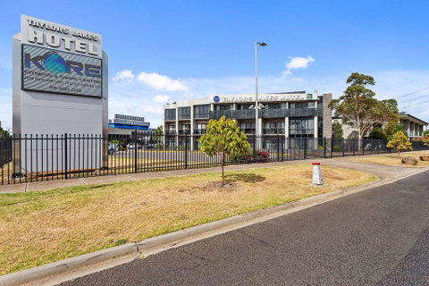 Quality Inn Taylors Lakes Motel - Tourism Adelaide 0