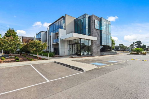 Quality Inn Taylors Lakes Motel - Tourism Adelaide 1