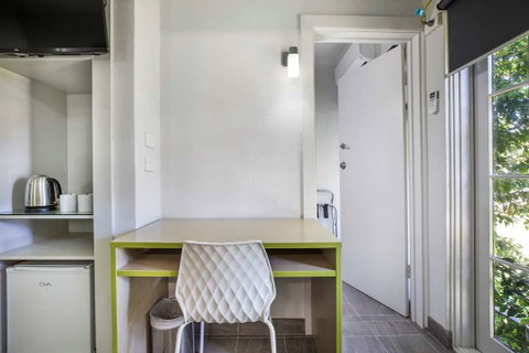 Skyways Hotel - Tourism Adelaide 6