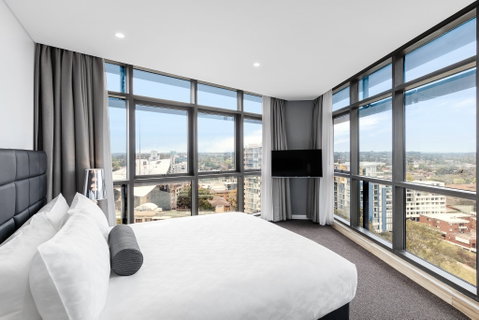 Meriton Suites Church Street, Parramatta - Tourism Adelaide 3