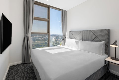 Meriton Suites George St - Tourism Adelaide 1