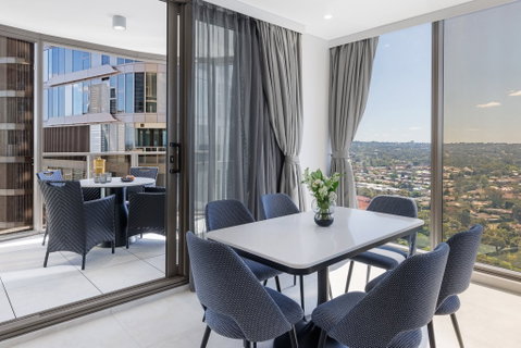 Meriton Suites George St - Tourism Adelaide 2