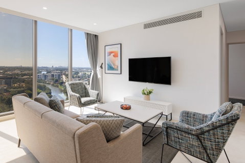 Meriton Suites George St - Tourism Adelaide 4