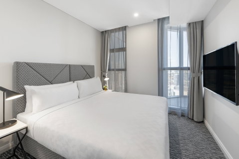 Meriton Suites George St - Tourism Adelaide 8