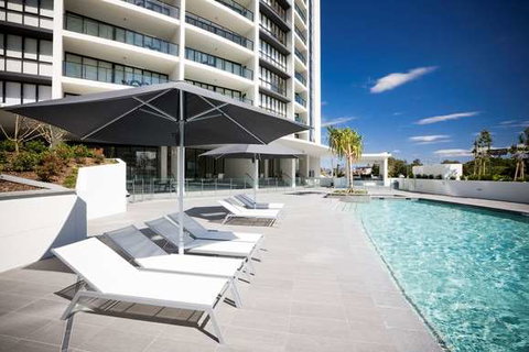 Mantra Sierra Grand - Tourism Adelaide 3
