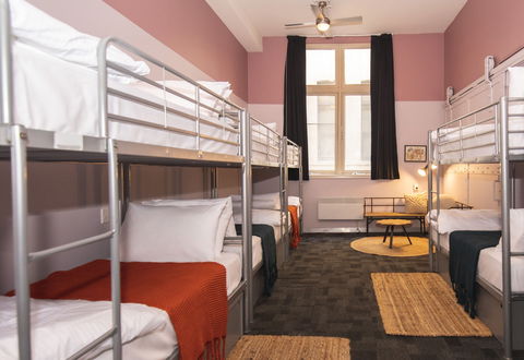 United Backpackers - Tourism Adelaide 9
