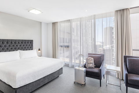 Meriton Suites Campbell Street - Tourism Adelaide 3