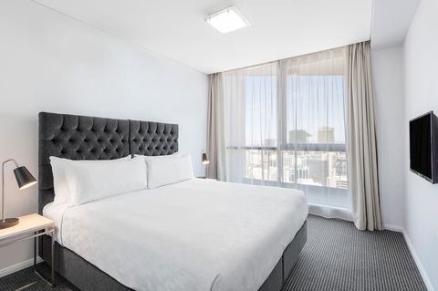 Meriton Suites Campbell Street - Tourism Adelaide 13
