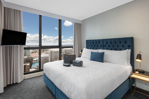 Meriton Suites Pitt Street - Tourism Adelaide 5