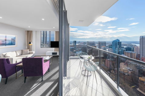 Meriton Suites Pitt Street - Tourism Adelaide 12
