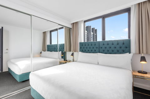 Meriton Suites Pitt Street - Tourism Adelaide 15