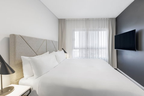 Meriton Suites Zetland - Tourism Adelaide 9