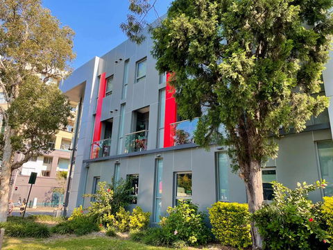 Best Western Plus Camperdown Suites - Tourism Adelaide 1