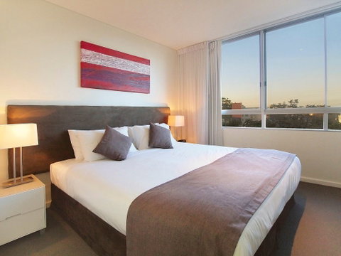 Oaks Lure - Tourism Adelaide 1
