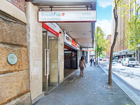 BreakFree on Clarence - Tourism Adelaide 0