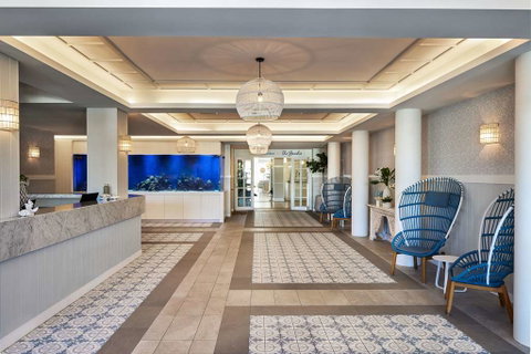The Beachcomber Hotel & Resort - Tourism Adelaide 1