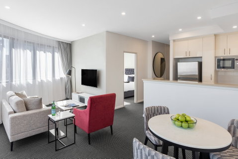 Meriton Suites Kent Street - Tourism Adelaide 1