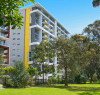 Astra Apartments MacQuarie Park - Tourism Adelaide