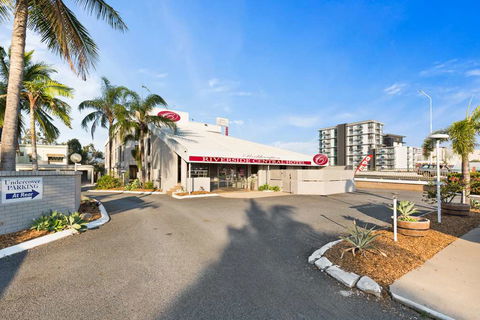 Rockhampton Riverside Central Hotel - Tourism Adelaide 0
