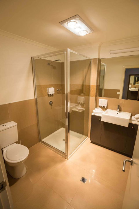 Bairnsdale International - Tourism Adelaide 3