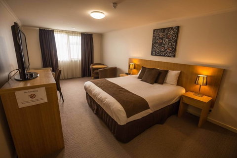 Bairnsdale International - Tourism Adelaide 4