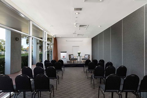 Rydges Bankstown - Tourism Adelaide 7