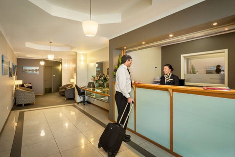 Quest Waterfront Serviced Apartments - Tourism Adelaide 1