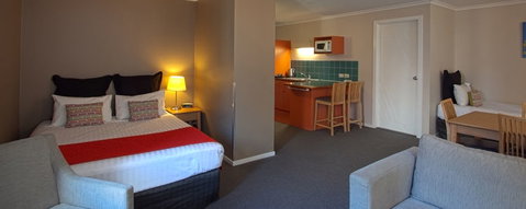 Quest Waterfront Serviced Apartments - Tourism Adelaide 2
