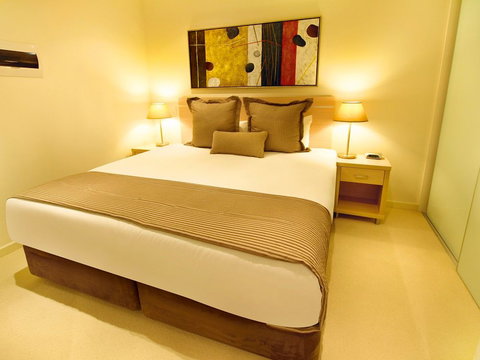 iStay Precinct - Tourism Adelaide 1