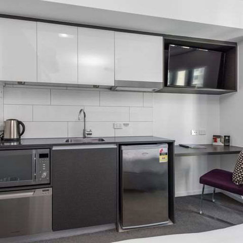 H on Mitchell Apartment Hotel - Tourism Adelaide 1