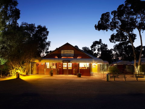 Outback Hotel & Lodge - Tourism Adelaide 0