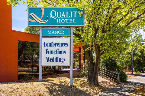 Quality Hotel Manor - Tourism Adelaide 0