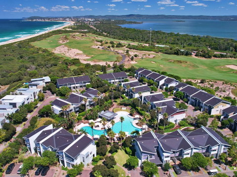 Pullman Magenta Shores Resort - Tourism Adelaide 0