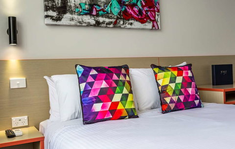 Nightcap at Ashley Hotel - Tourism Adelaide 2