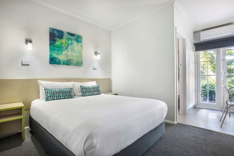 Skyways Hotel - Tourism Adelaide 2