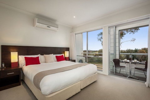 Quest Sanctuary Lakes - Tourism Adelaide 1