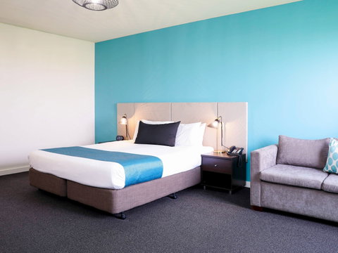 Mantra Melbourne Melton - Tourism Adelaide 2