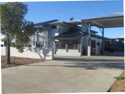 Royal Motel Miles - Tourism Adelaide 0