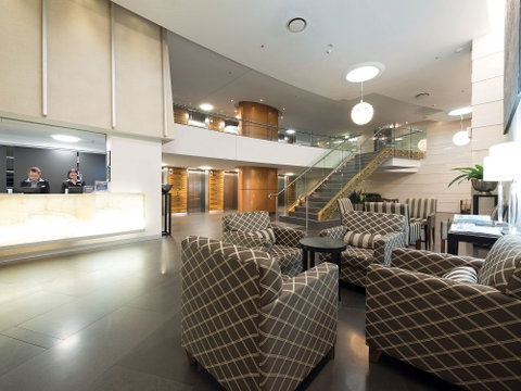 Oaks Aurora - Tourism Adelaide 1