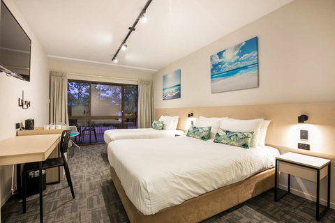 Kawana Waters Hotel by NightCap - Tourism Adelaide 2