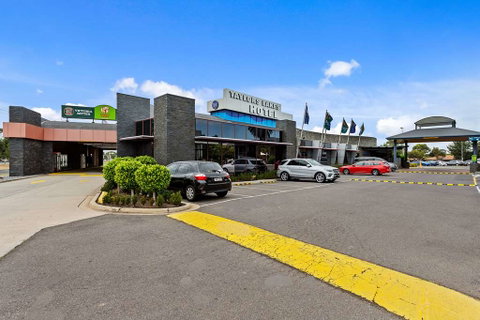 Quality Inn Taylors Lakes Motel - Tourism Adelaide 2