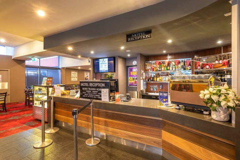 Nightcap at Keysborough Hotel - Tourism Adelaide 2
