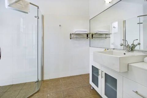 Rowville International Hotel - Tourism Adelaide 3