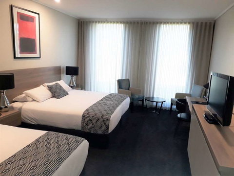 Dingley International Hotel - Tourism Adelaide 8