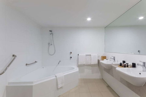 Dingley International Hotel - Tourism Adelaide 11