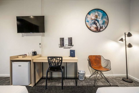 Nightcap at Keysborough Hotel - Tourism Adelaide 3