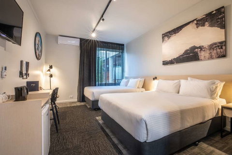Nightcap at Keysborough Hotel - Tourism Adelaide 5