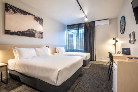 Nightcap at Keysborough Hotel - Tourism Adelaide 6