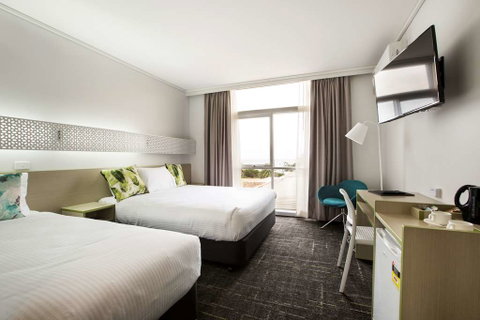 Nightcap at Sandringham Hotel - Tourism Adelaide 1